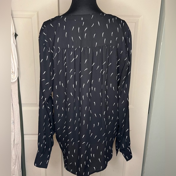 LOFT Abstract Dash Print Split Neck Blouse Small (runs large) - Picture 3 of 5